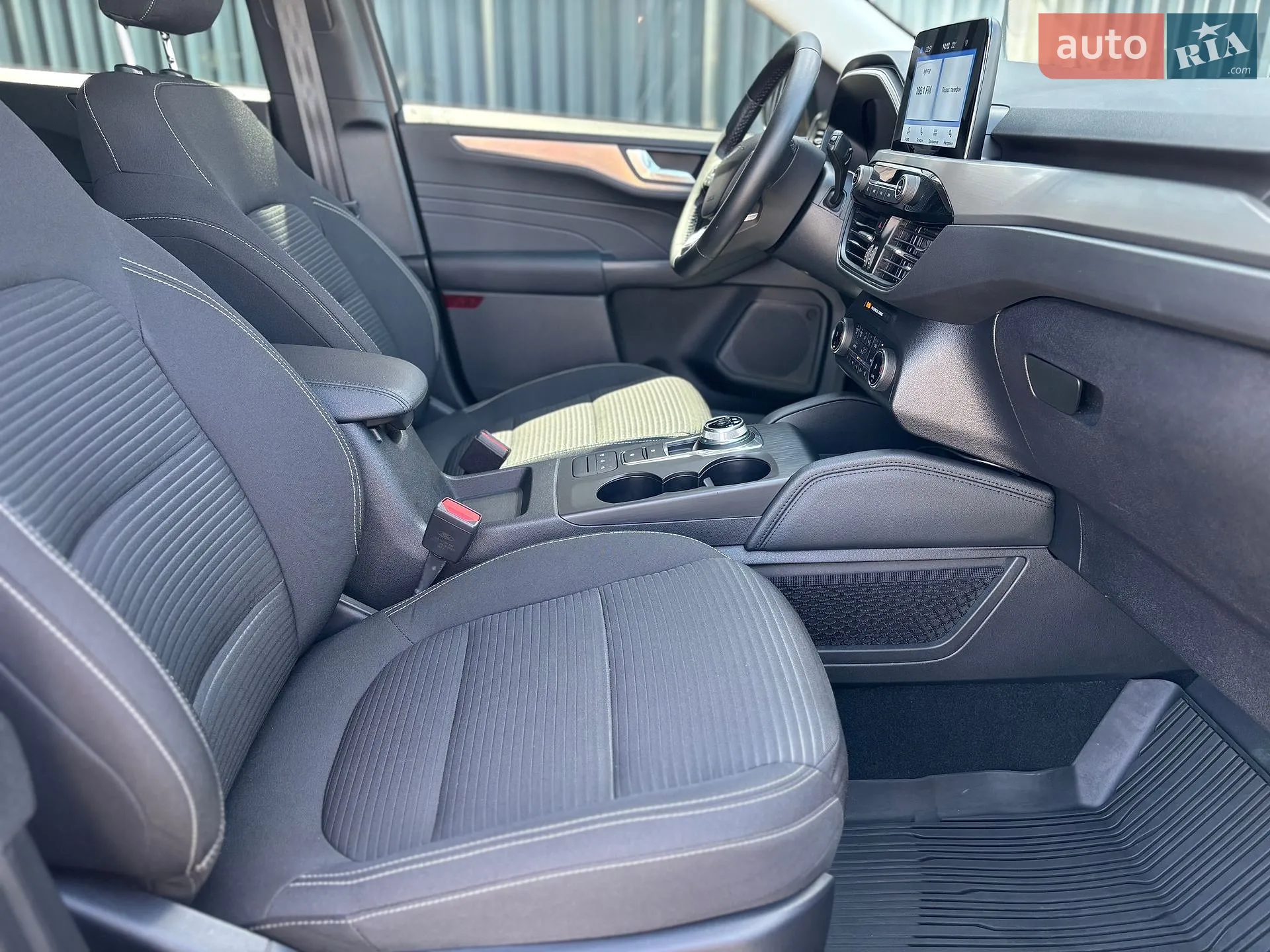 2022 Ford Kuga - мініатюра 4
