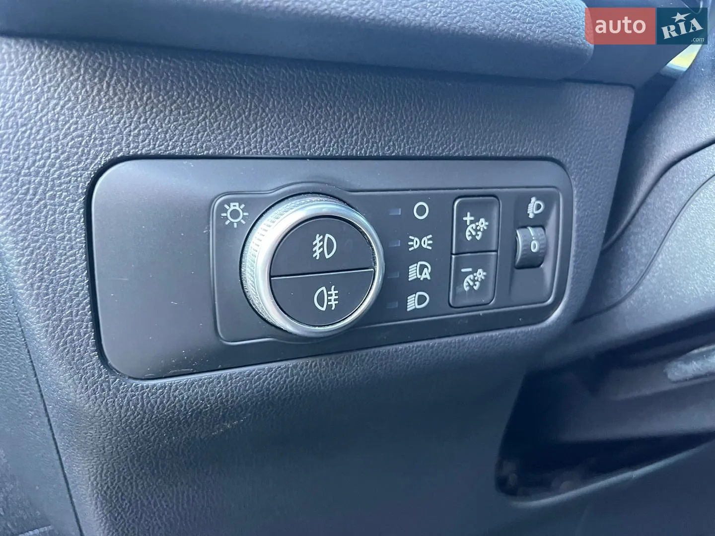 2020 Ford Kuga - мініатюра 42