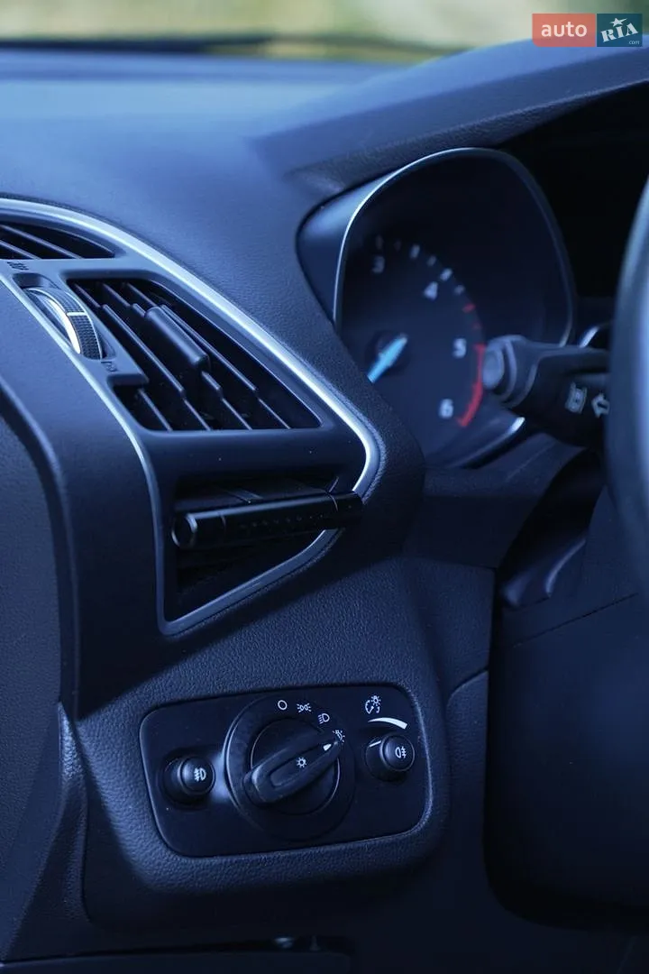 2014 Ford Kuga - мініатюра 32