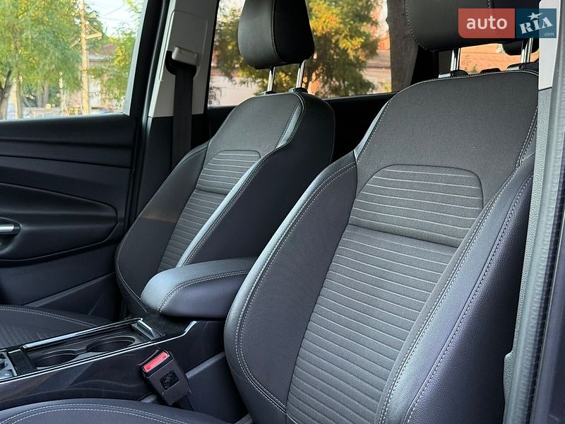 Позашляховик / Кросовер Ford Kuga 2019 в Миколаєві