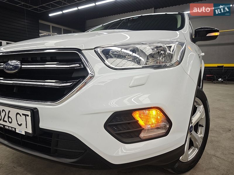 Внедорожник / Кроссовер Ford Kuga 2017 в Киеве