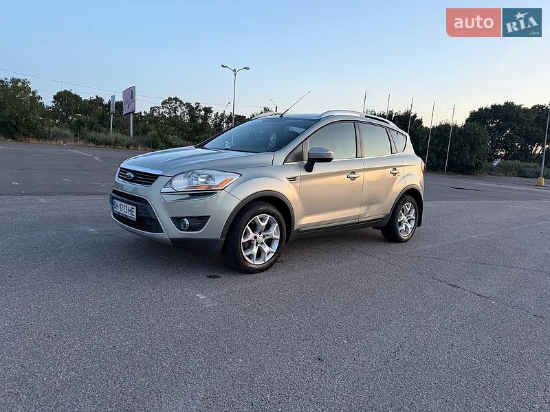 Внедорожник / Кроссовер Ford Kuga 2010 в Одессе