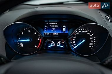 Внедорожник / Кроссовер Ford Kuga 2017 в Киеве