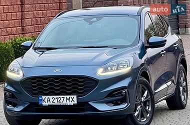 Внедорожник / Кроссовер Ford Kuga 2023 в Ровно