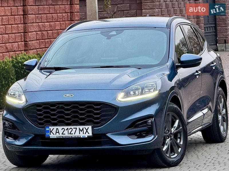 Внедорожник / Кроссовер Ford Kuga 2023 в Ровно