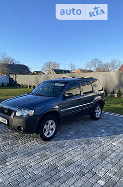 Внедорожник / Кроссовер Ford Maverick 2004 в 