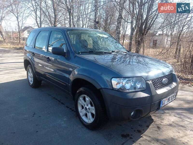 Позашляховик / Кросовер Ford Maverick 2005 в 