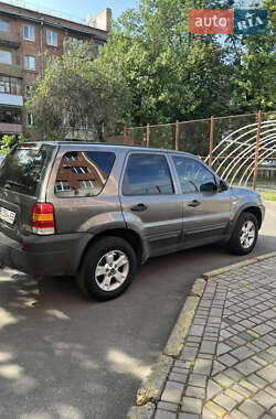Внедорожник / Кроссовер Ford Maverick 2005 в 
