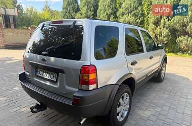 Внедорожник / Кроссовер Ford Maverick 2003 в 