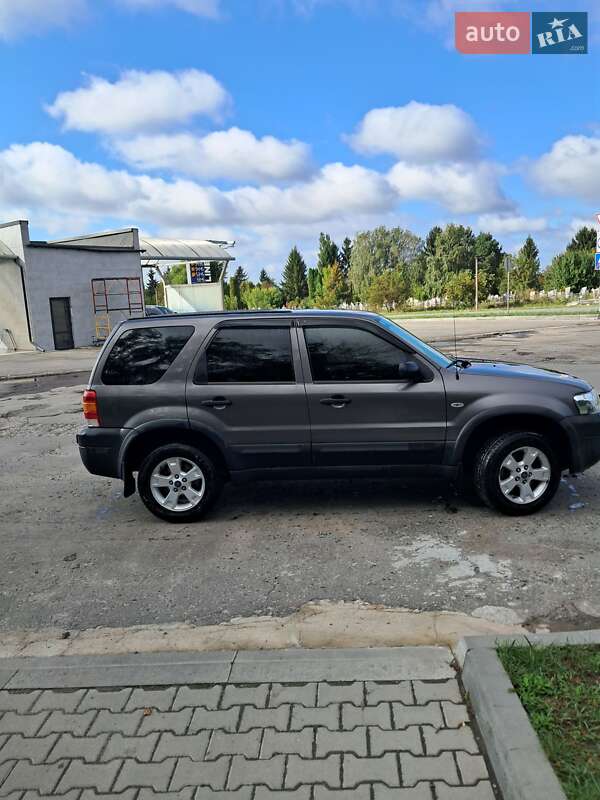 Внедорожник / Кроссовер Ford Maverick 2005 в Волковинцы