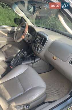 Внедорожник / Кроссовер Ford Maverick 2005 в 
