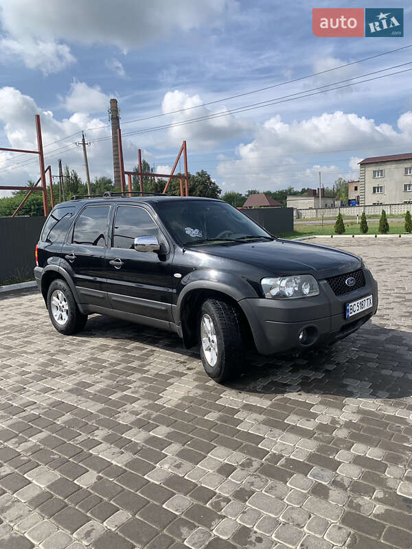 Позашляховик / Кросовер Ford Maverick 2005 в Львові