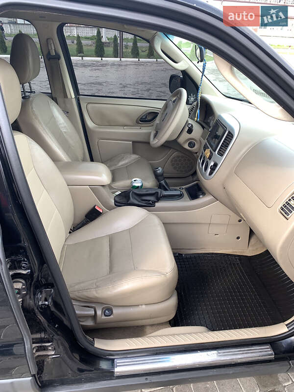 Позашляховик / Кросовер Ford Maverick 2005 в Львові