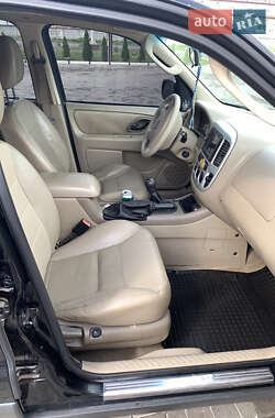 Внедорожник / Кроссовер Ford Maverick 2005 в 