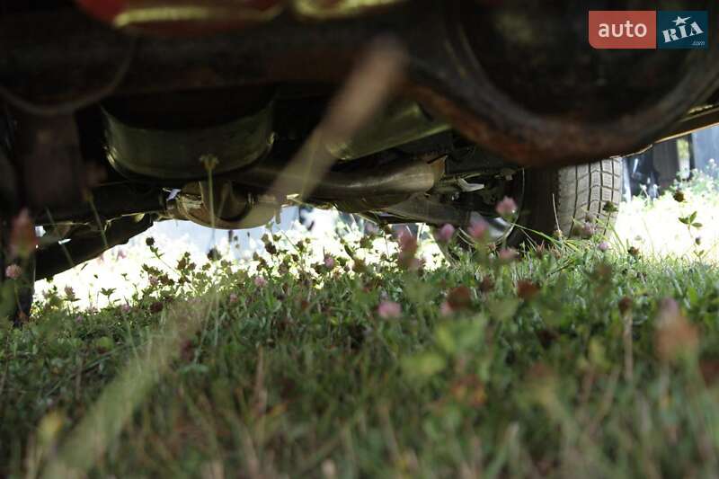 Седан Ford Model 48 1935 в Львове