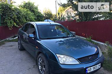 Седан Ford Mondeo 2002 в Тростянце