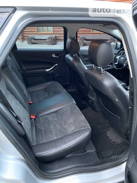 Універсал Ford Mondeo 2010 в Коломиї