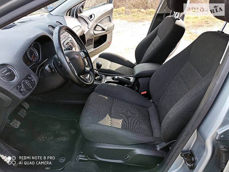 Седан Ford Mondeo 2010 в Дрогобичі