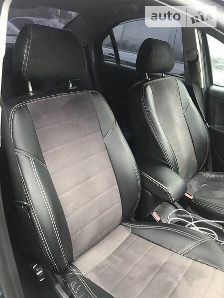 Седан Ford Mondeo 2005 в Киеве