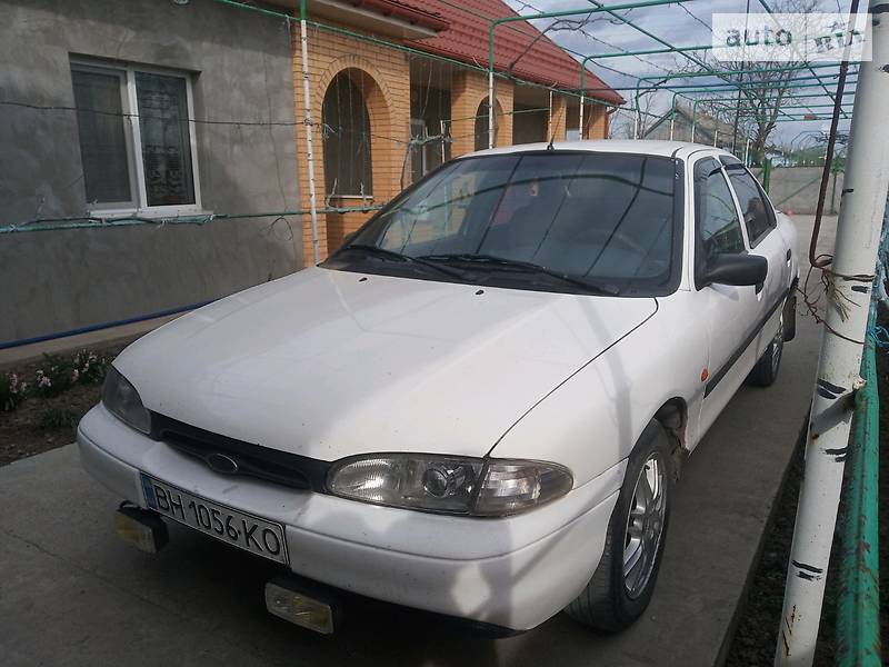 Седан Ford Mondeo 1993 в Білгороді-Дністровському