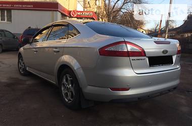 Седан Ford Mondeo 2010 в 