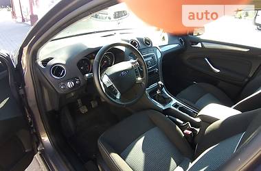 Седан Ford Mondeo 2012 в 
