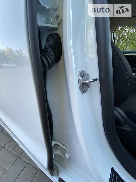 Лифтбек Ford Mondeo 2017 в Черновцах фото 42 Лифтбек Ford Mondeo 2017 в Черновцах