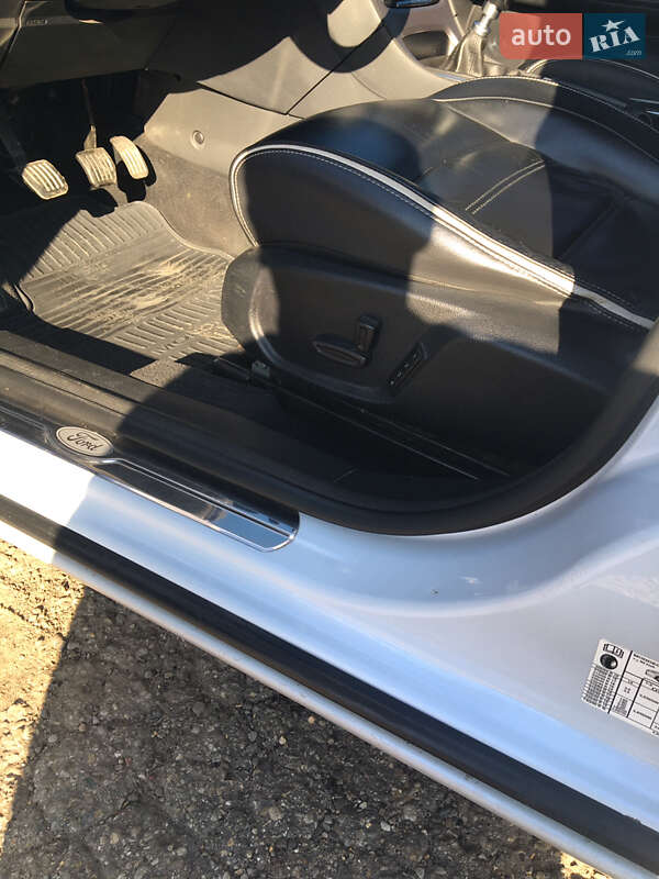 Универсал Ford Mondeo 2011 в Новом Роздоле