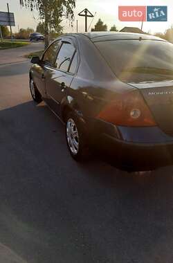 Хетчбек Ford Mondeo 2002 в 