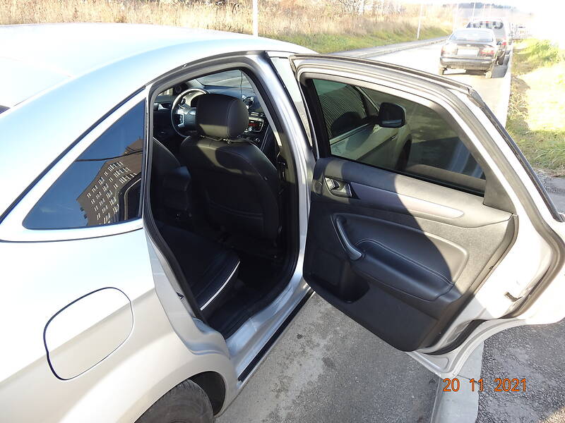 Хетчбек Ford Mondeo 2010 в Львові