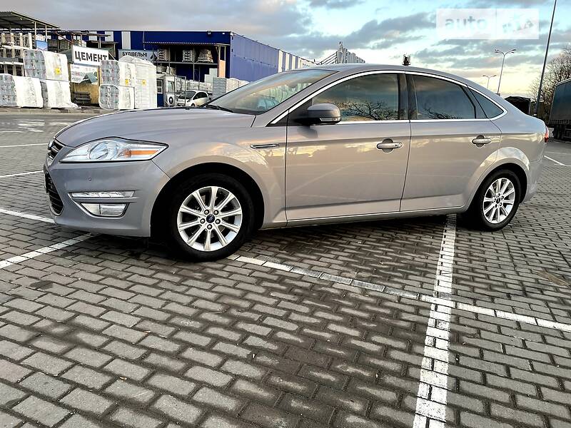 Седан Ford Mondeo 2014 в Коломые