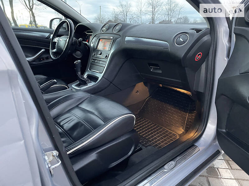 Седан Ford Mondeo 2014 в Коломые