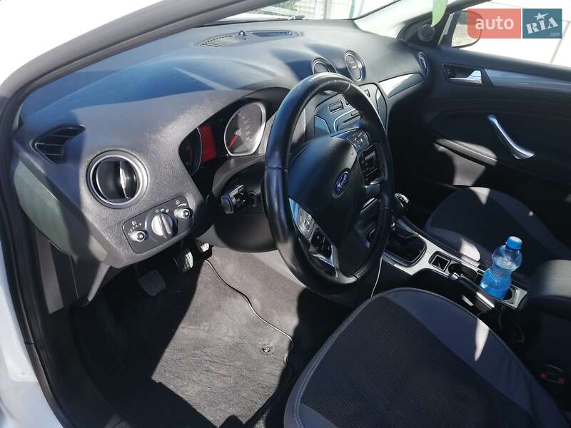 Седан Ford Mondeo 2011 в Кам'янець-Подільському