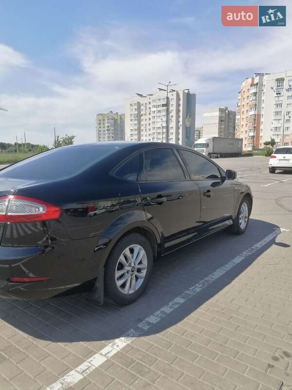 Седан Ford Mondeo 2011 в Виннице