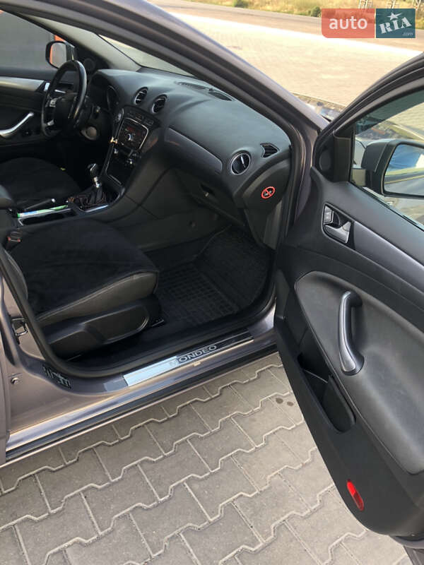 Седан Ford Mondeo 2012 в Одессе