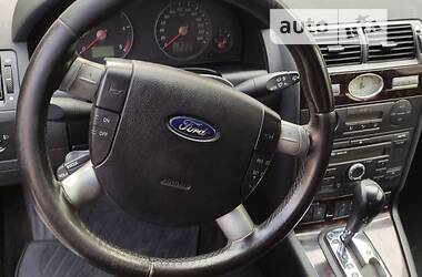 Хэтчбек Ford Mondeo 2004 в Черновцах