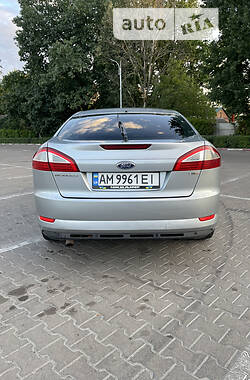 Лифтбек Ford Mondeo 2010 в 