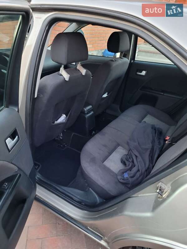Лифтбек Ford Mondeo 2001 в Виннице