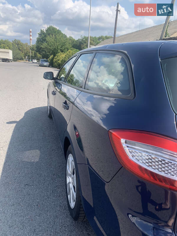 Универсал Ford Mondeo 2013 в Ужгороде