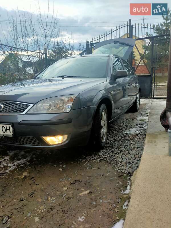 Хэтчбек Ford Mondeo 2005 в Львове