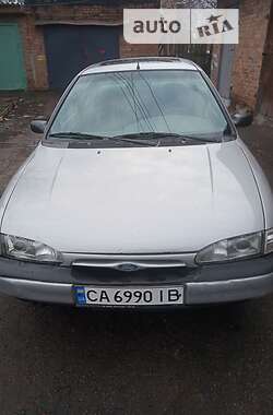 Седан Ford Mondeo 1993 в Золотоноше