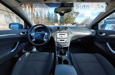 Лифтбек Ford Mondeo 2009 в 