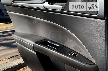 Лифтбек Ford Mondeo 2016 в 