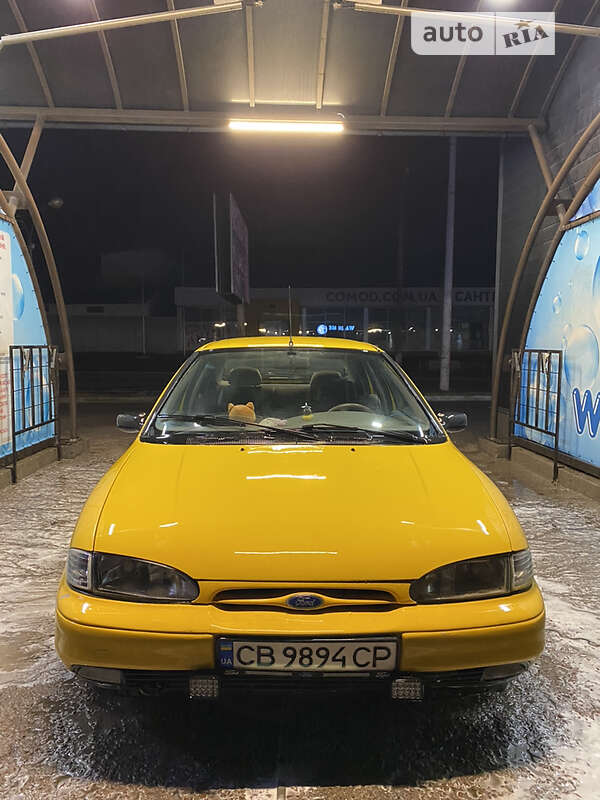 Технические характеристики Ford Mondeo 1.8 MT Универсал 5 дв.: II (1994 – 2001), бензин, 115 л.с.