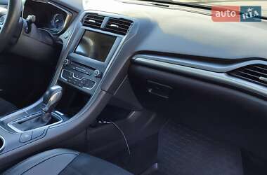 Седан Ford Mondeo 2018 в Киеве