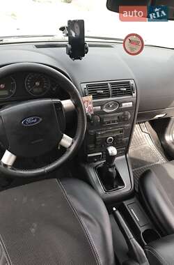 Лифтбек Ford Mondeo 2005 в Каменец-Подольском