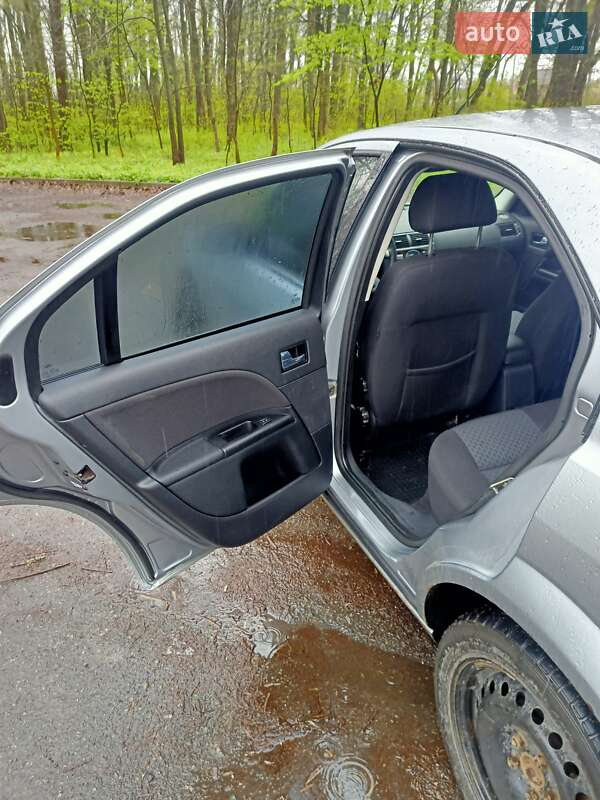Седан Ford Mondeo 2006 в Полтаве