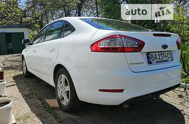 Ліфтбек Ford Mondeo 2013 в Первомайську