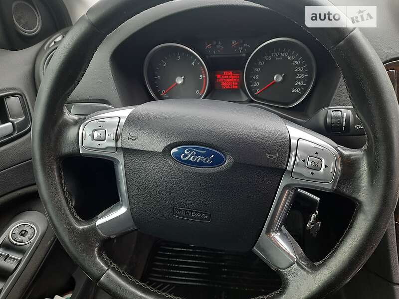 Ліфтбек Ford Mondeo 2010 в Снятині