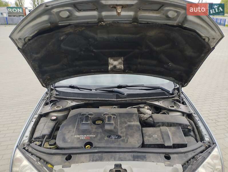 Лифтбек Ford Mondeo 2003 в Ковеле